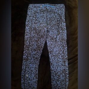 lululemon athletica Black & Blue Performance Leggings with Side & Back Pockets